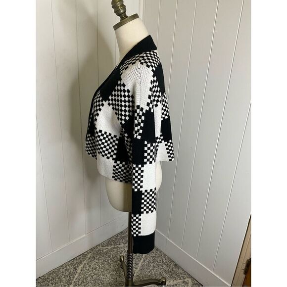 Cider Women's Medium Black White Checkerboard Print Oversized Cropped Cardigan - Picture 7 of 10